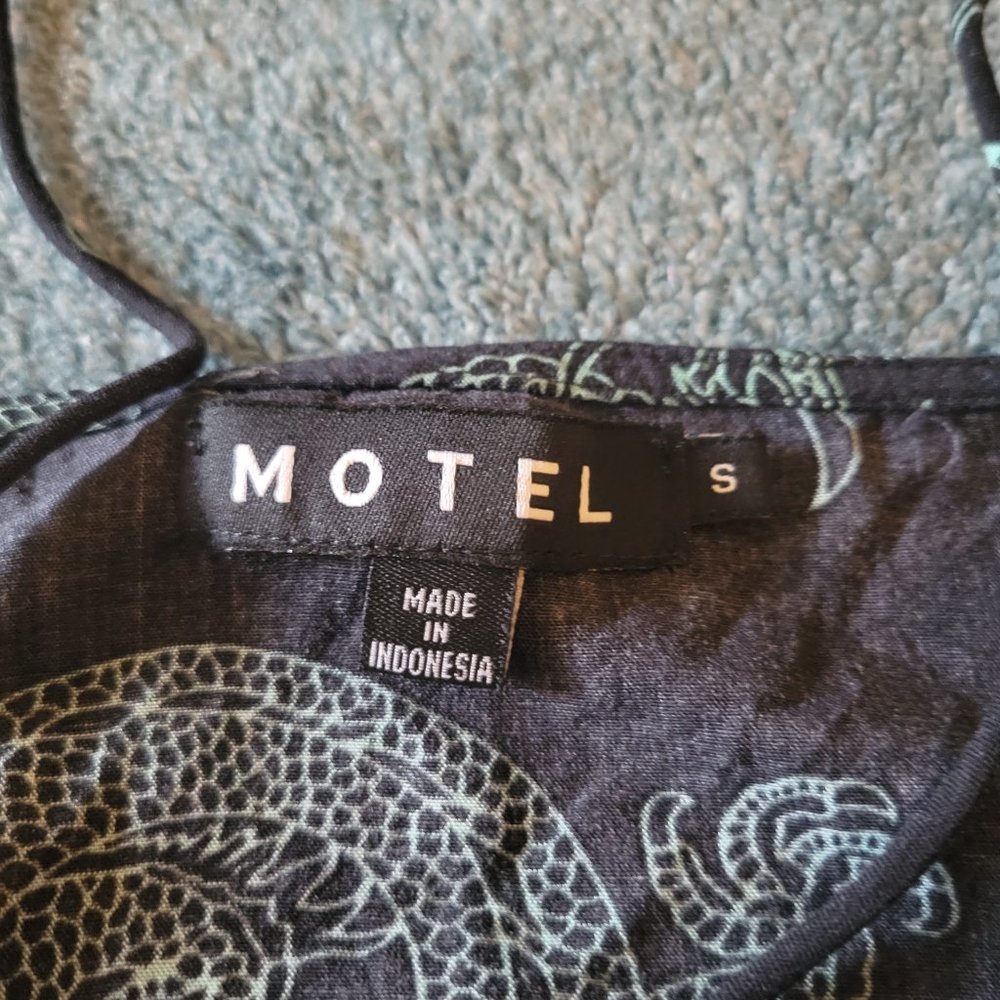 Motel Rocks Tista Green and Black Dragon Slip Dress - Picture 4 of 4